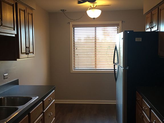 2nd image of 10332 Parkside Ave APT 6