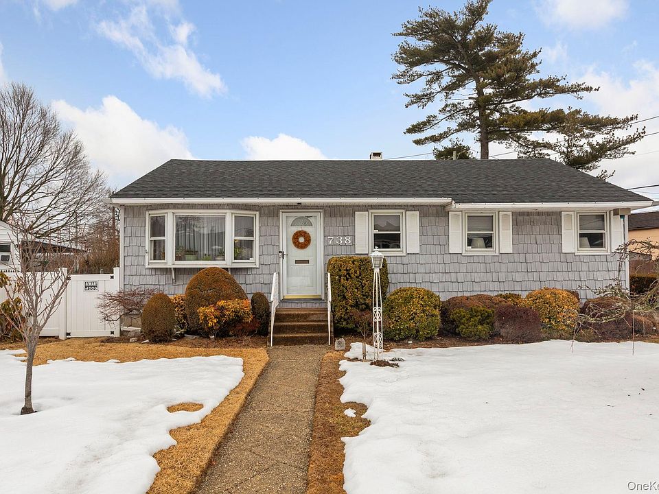 1st image of 738 Sprague Avenue