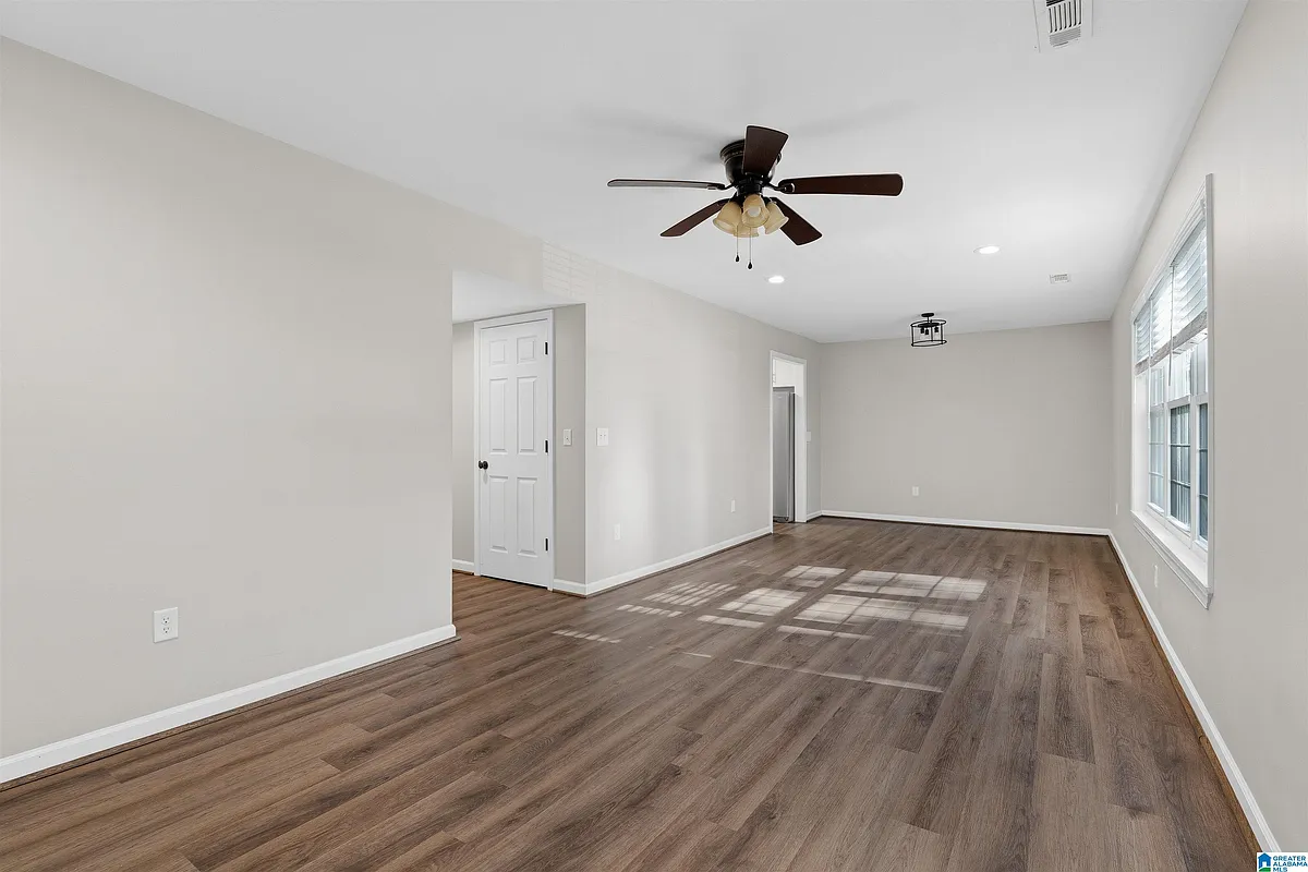 Building Photo - 2087 Montreat Cir #2087