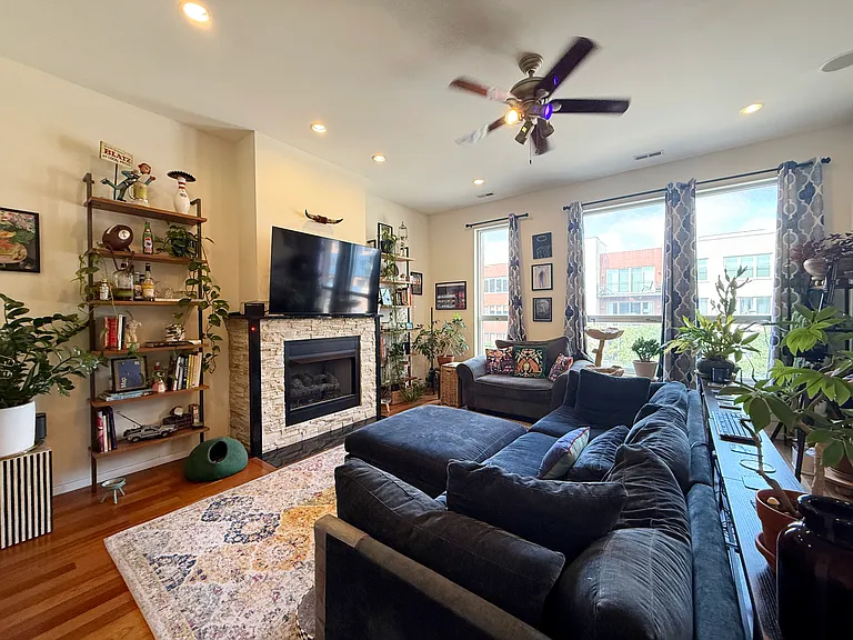 1731 N Western Ave #3 — Photo 2