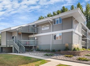 2807 17th Ave S APT 10, Grand Forks, ND 58201