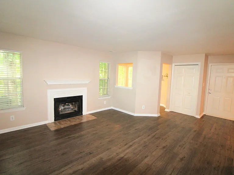 6000 Gray Gate Ln #C — Photo 6