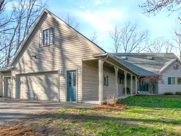 4245 Knapp St NE, Grand Rapids, MI 49525