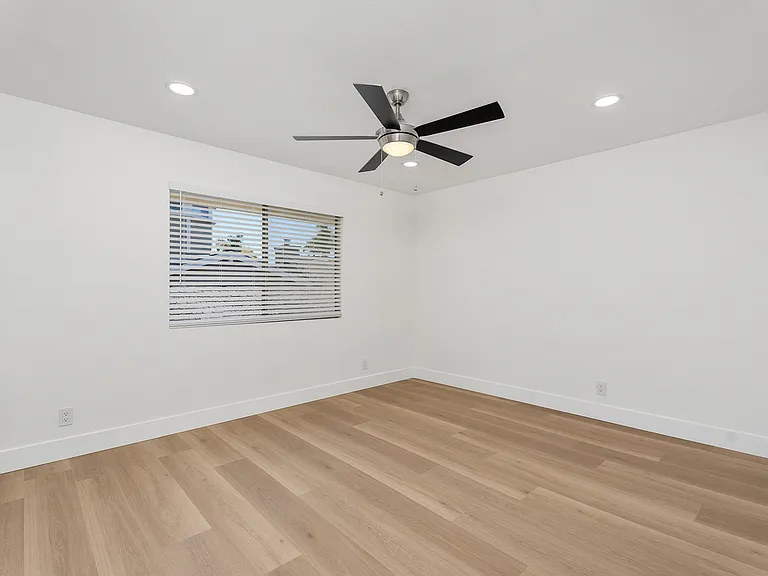 4051 Mistral Dr — Photo 21