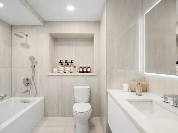 502 Park Avenue image 10 of 17