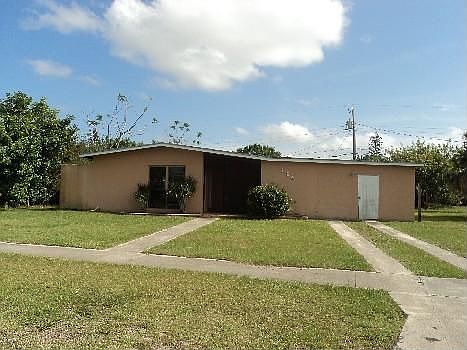 1st image of 164 SE Solaz Ave