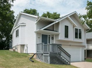 1351 Coll Dr, Iowa City, IA 52246