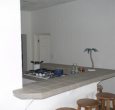 Kitchen Breakfast Bar