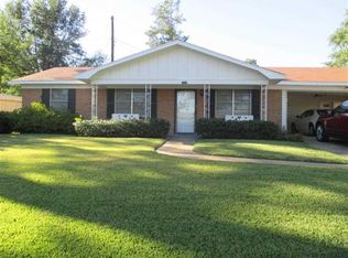 1524 Young St, Henderson, TX 75654