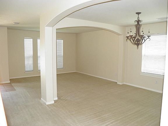 4th image of 9011 N Ferndale Place Dr