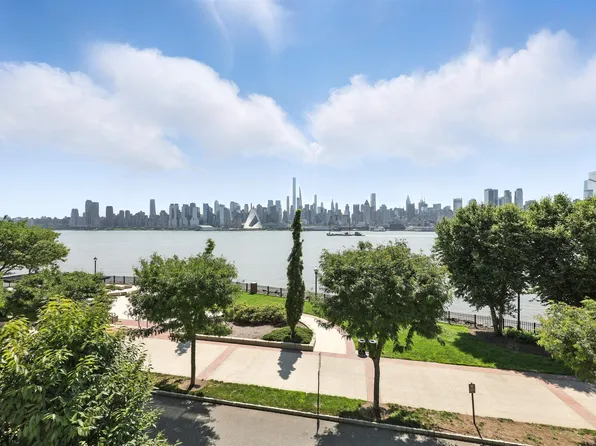 1000 Avenue At Port Imperial image 15 of 38