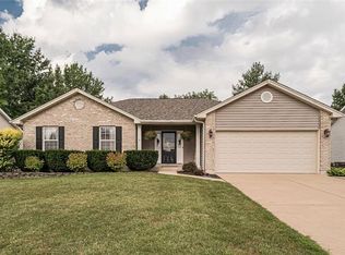 2827 Sparrow Dr, O'Fallon, MO 63368