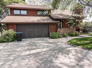 3623 Kimberly Ct, Grand Forks, ND 58201