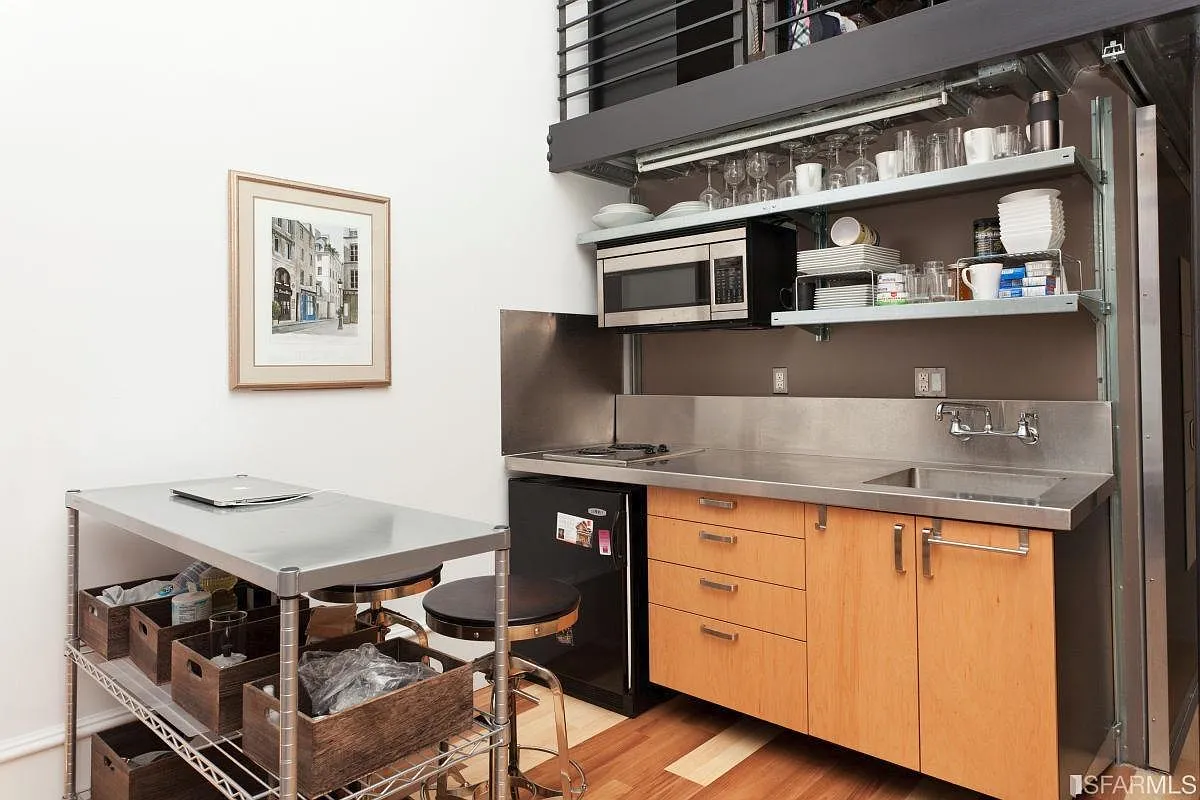 1 bed, 414 sqft, $3,149 — Photo 3