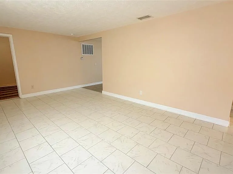 4102 Highland Loop — Photo 3