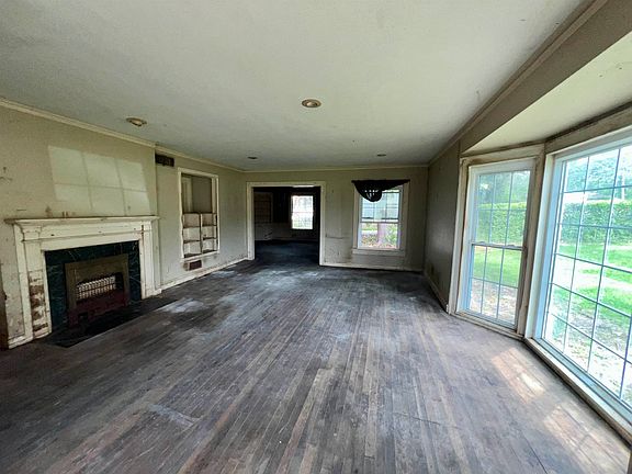 2nd image of 509 E Young St
