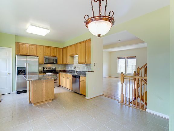 5th image of 6316 Meadow Glade Ln