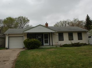 1120 S Highland Acres Rd, Bismarck, ND 58501