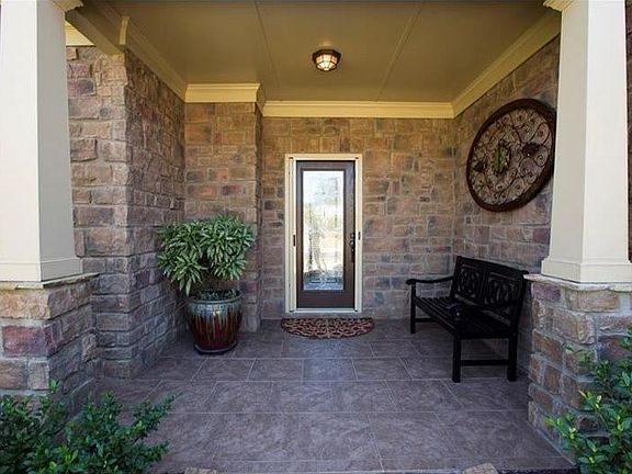 2nd image of 542 Appalachian Woods Dr