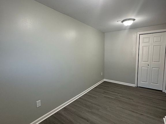 5th image of 712 Lamont St #13