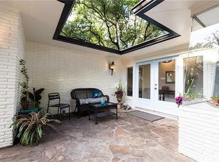 20 Park Island Dr, New Orleans, LA 70122