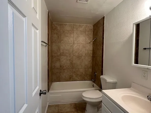 11895 White Ave, 11895 White Ave #3, Adelanto, CA 92301