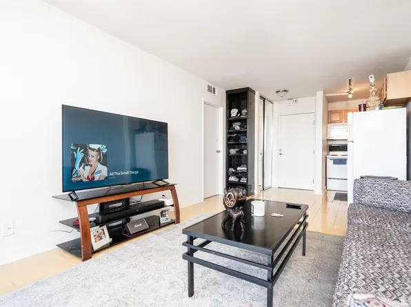 567 W 4th St APT 507, Reno, NV 89503