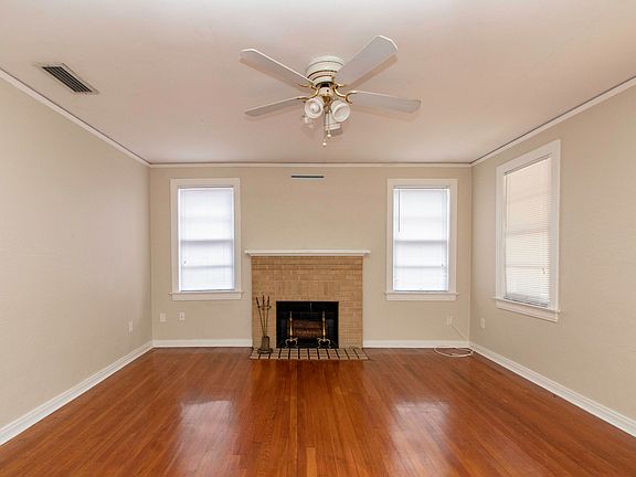 5th image of 245 W 67th St