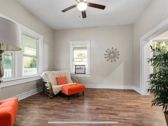 10 ft ceilings with plenty of natural light.