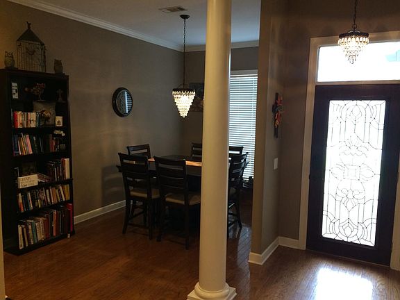 Entry and formal dinning