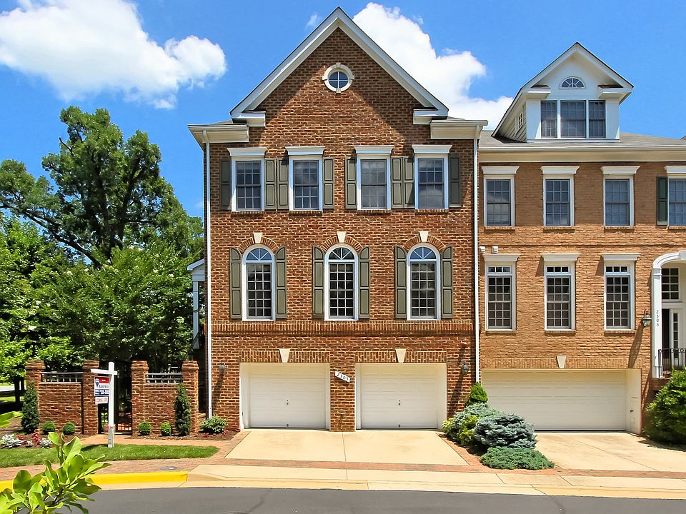 1st image of 2303 Sawtooth Oak Ct