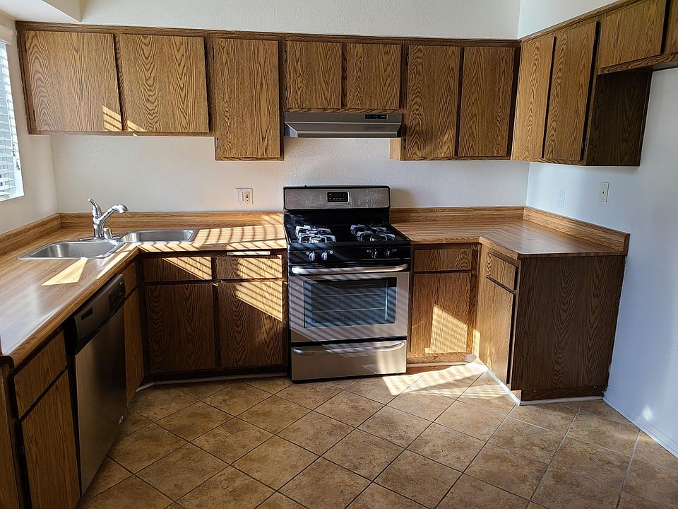 1st image of 55 N Mar Vista Ave #4 & 31
