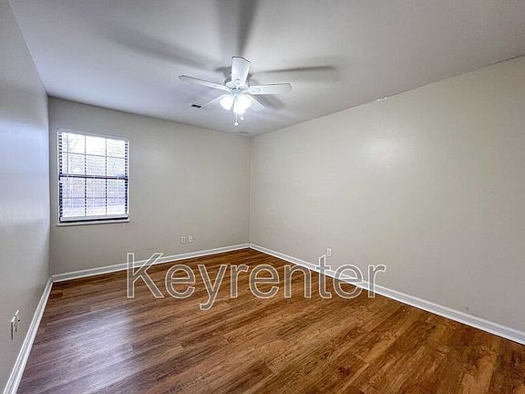 4th image of 2013 Countryhill Ln