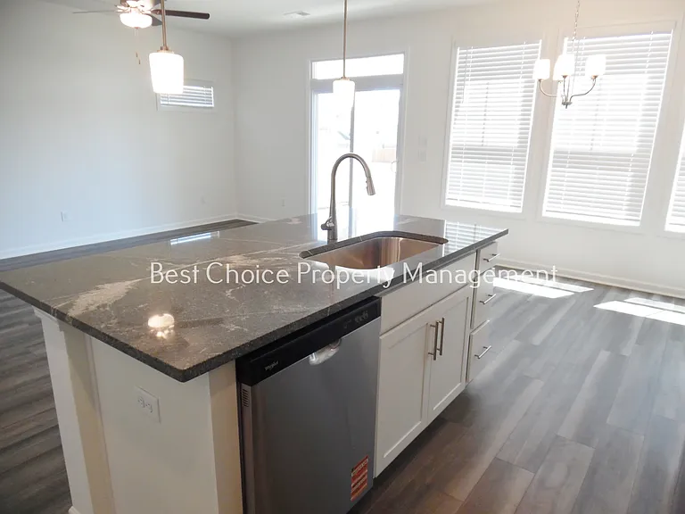 245 Brown Cir — Photo 4