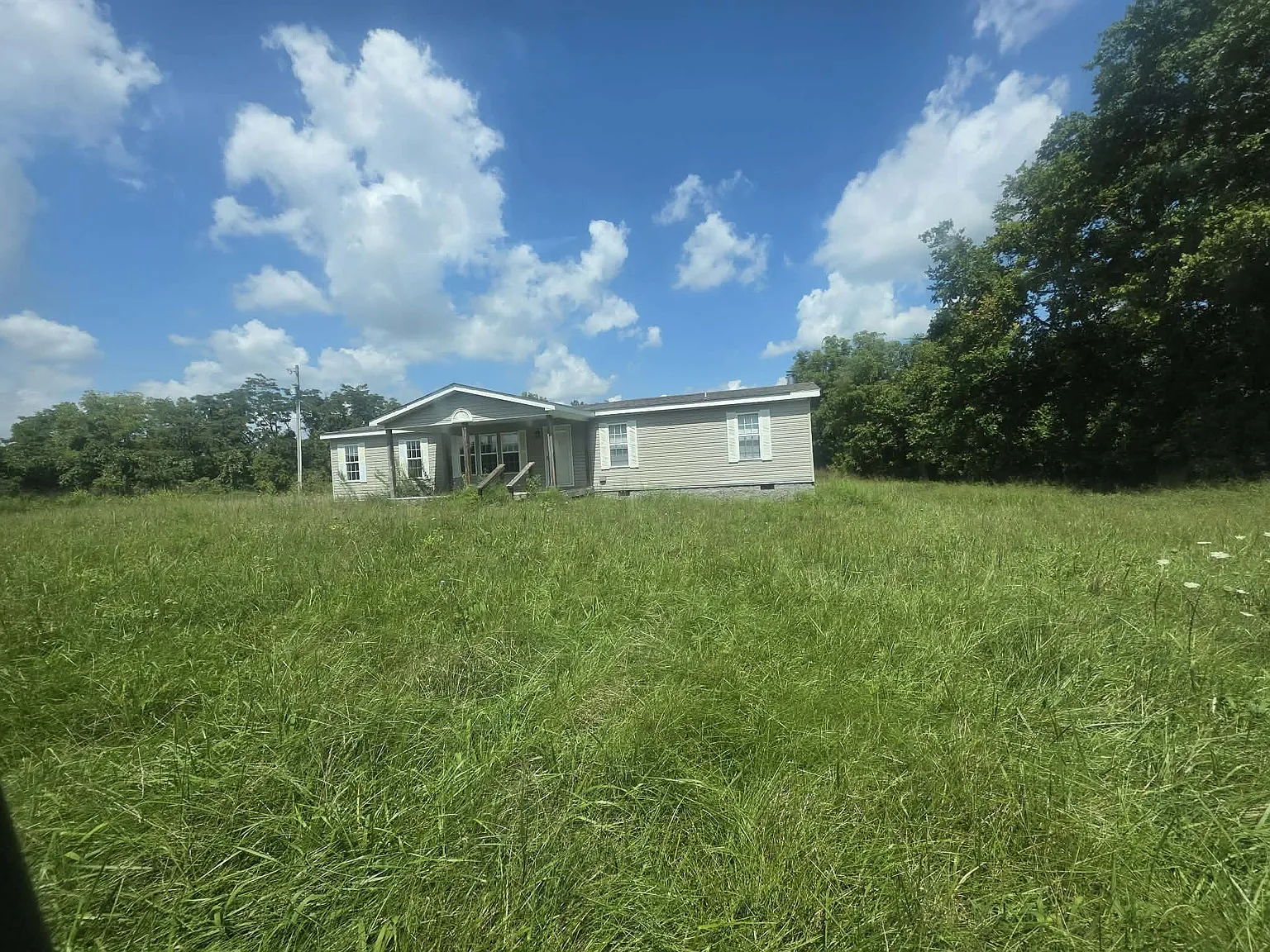 3 bed, 2112 sqft, $1,800 — Photo 1