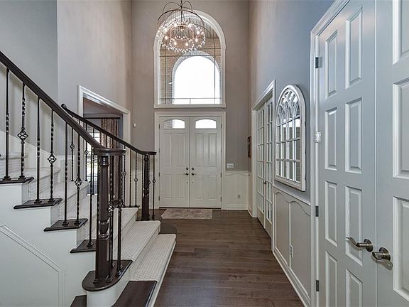3rd image of 33607 Hawkesbury Ct