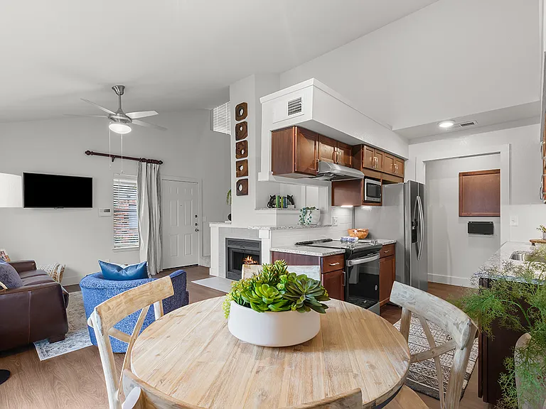 Rosemeade Townhomes — Photo 21
