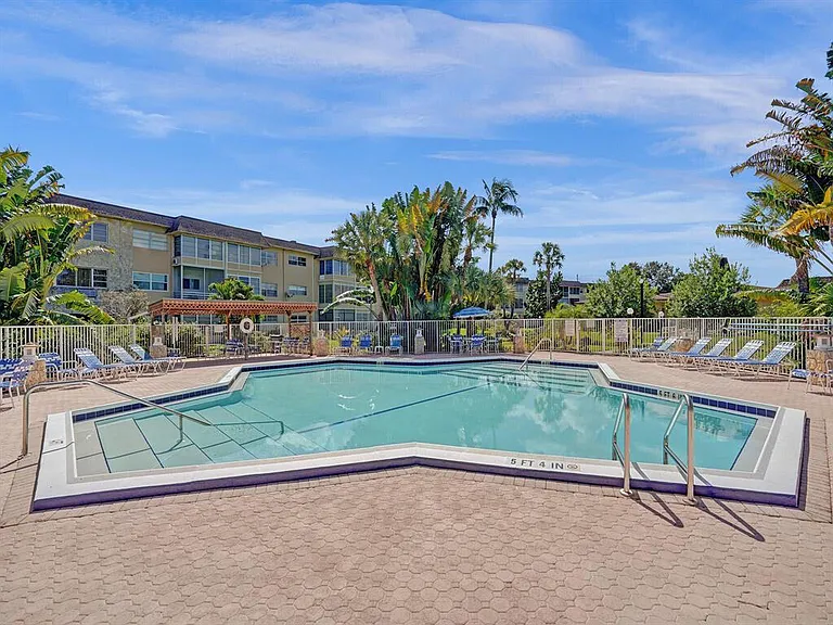 5041 W Oakland Park Blvd #111 — Photo 10