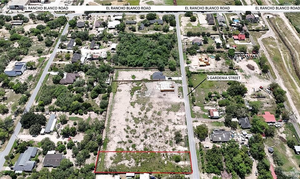 2nd image of 3001 S Gardenia St