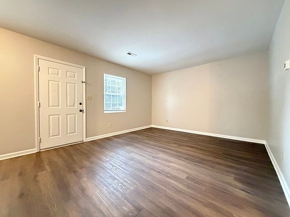 2nd image of 221 Quintas Ave #B