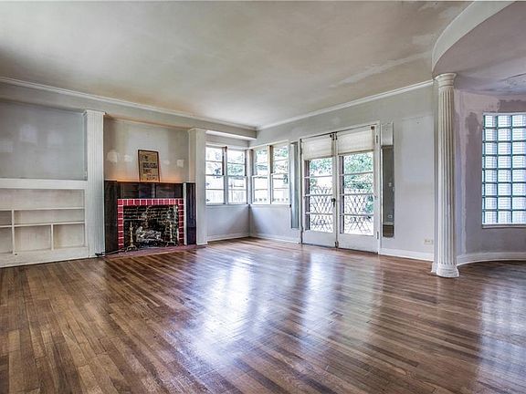 3rd image of 1230 W Avenue A