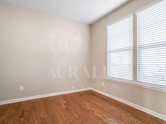 5th image of 4430 Hillsgrove Rd