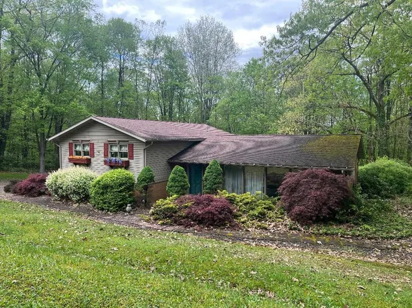 310 Highland Park Dr, Cooperstown, PA 16317