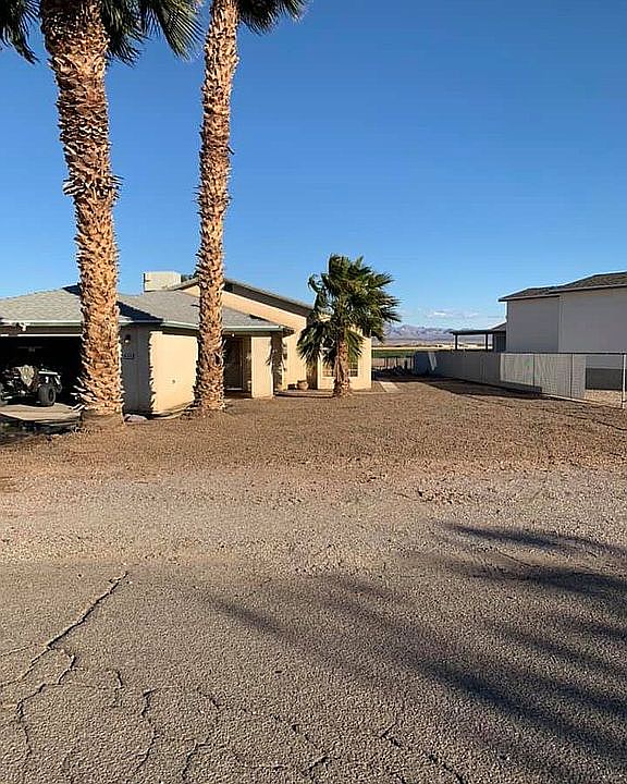 1st image of 8126 S Carob Dr