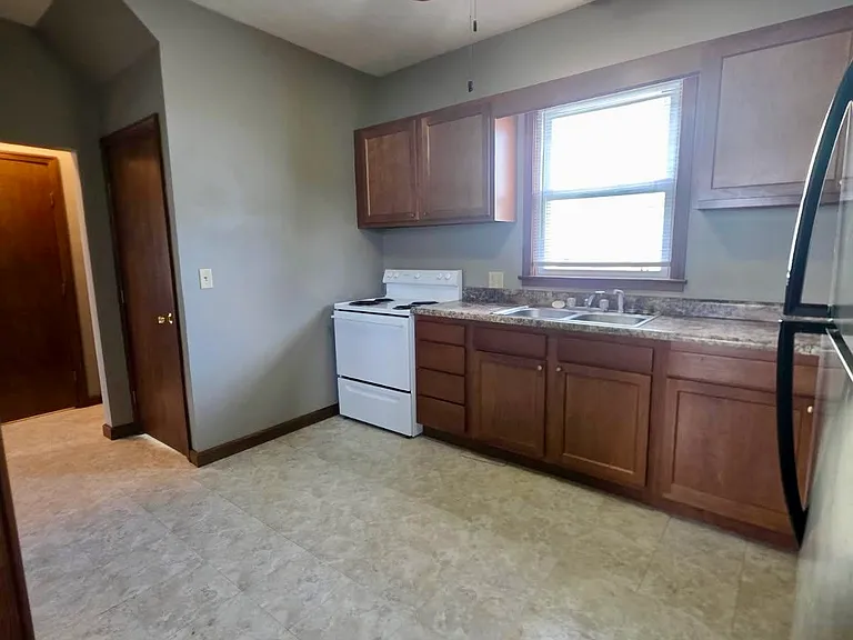 337 W Columbia St #337 — Photo 4