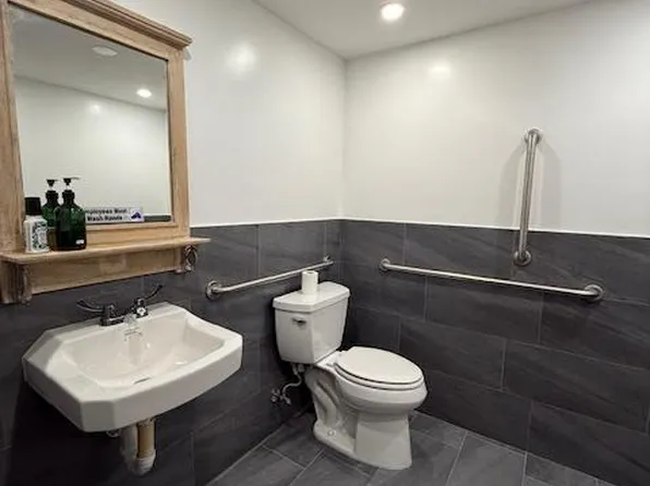 1214 U St SE, Washington, DC 20020