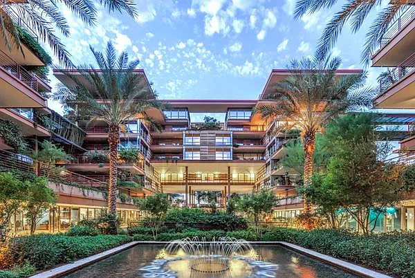 1 bed, 1.5 bath, 1000 sqft, $2,600 — Photo 3