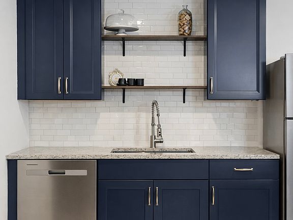 5th image of 34 Revere St #1