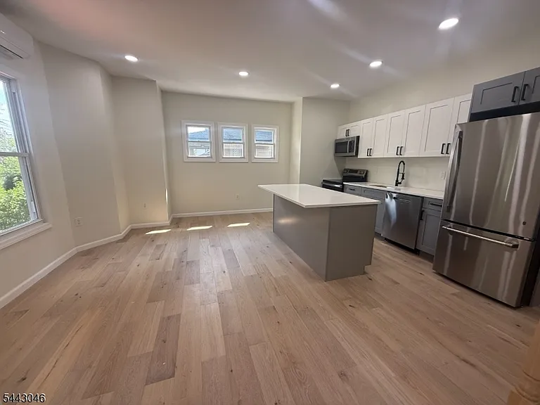 82 Grove St #1 — Photo 4