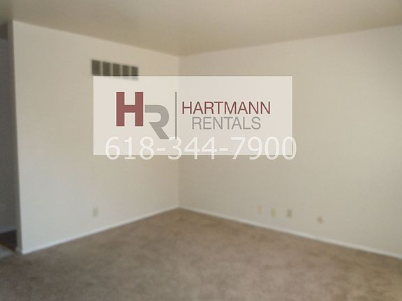 3rd image of 1106 Arrowhead Dr #A